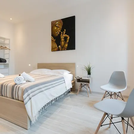 Mudiva -train Station Modern 1 Bdr Flat 1st Floor Apartment