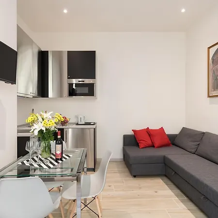 Mudiva -train Station Modern 1 Bdr Flat 1st Floor Apartment