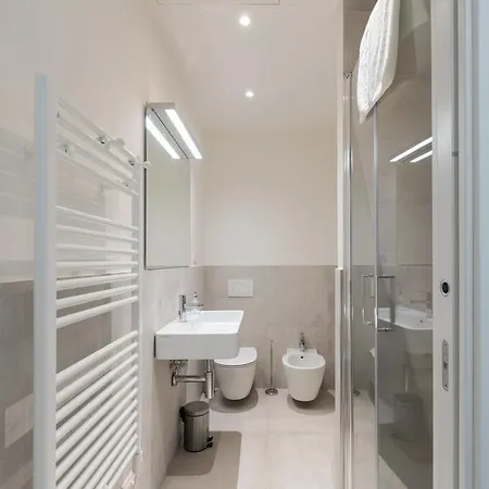 Mudiva -train Station Modern 1 Bdr Flat 1st Floor * Florence