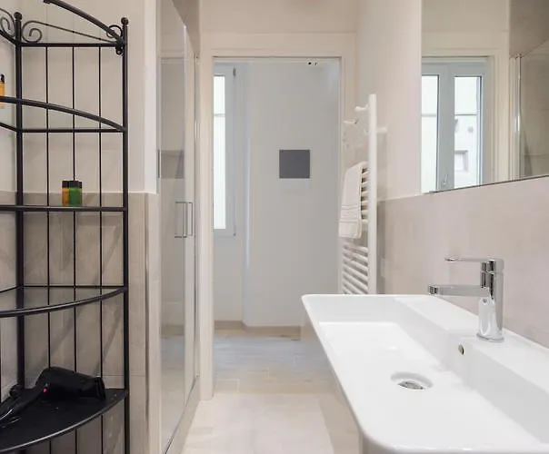 Apartament Keys Of Italy - Mudiva - Albero 2 - Train Station Modern 1 Bdr Flat 1st Floor